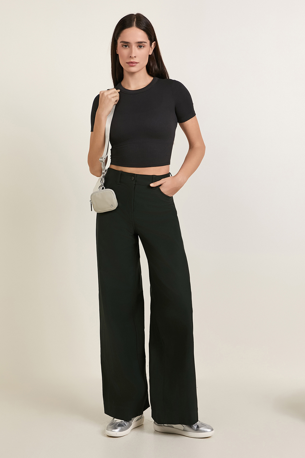 Hold Tight Straight Hem Cropped T-Shirt